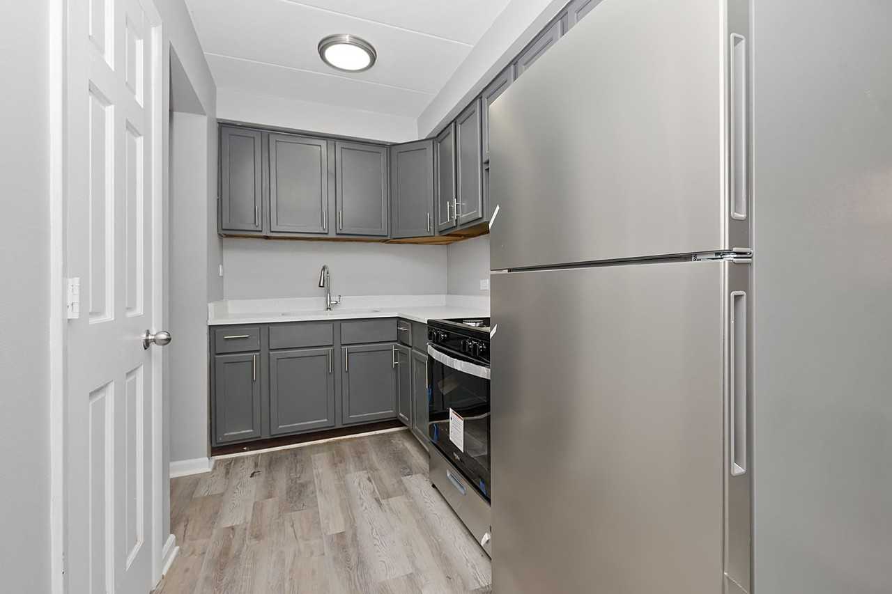 7806-7812 S Troy - Photo 7 of 16