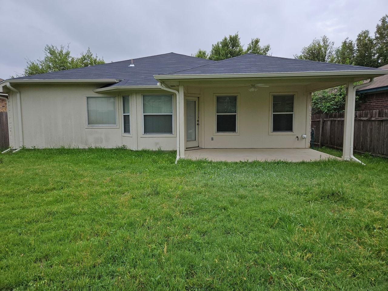 1504 Campanella Cv - Photo 3 of 18