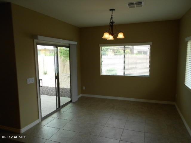 2744 E Lodgepole Dr - Photo 6 of 15