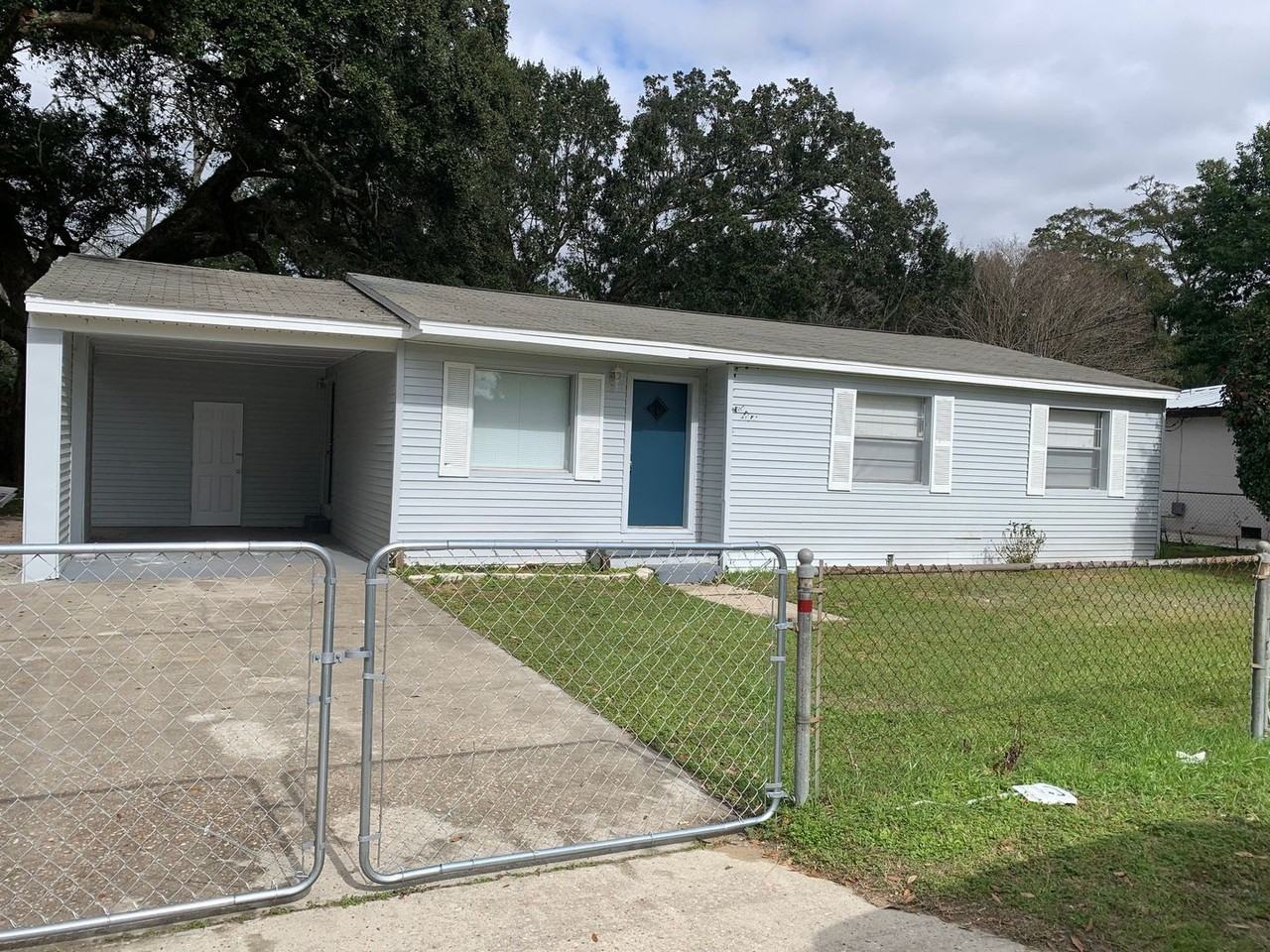 152 W Burgess Rd - Photo 3 of 14
