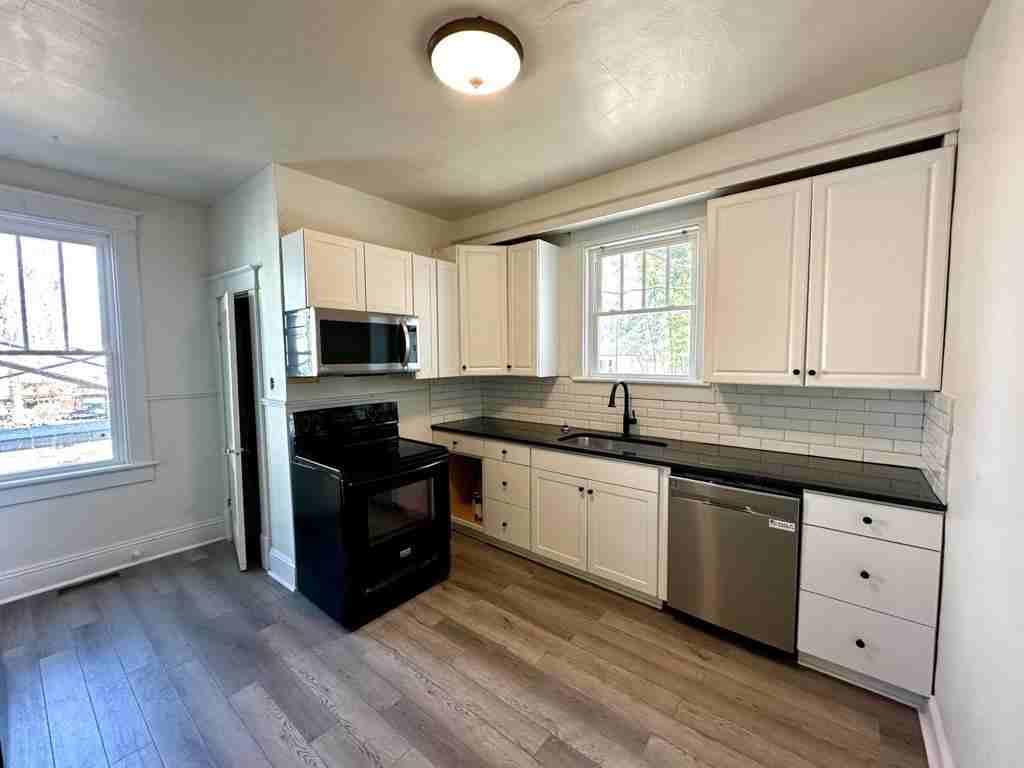 1306 Rivermont Ave #A - Photo 3 of 7