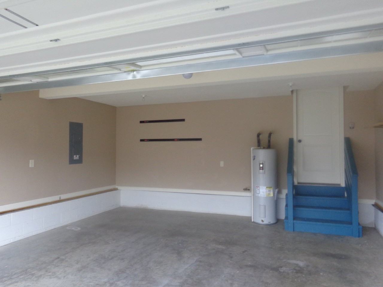 3462 Southwood Dr - Photo 5 of 30