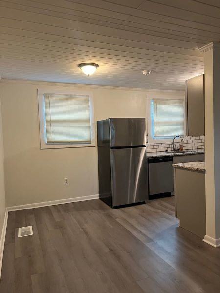 807 Cates St - Photo 2 of 15