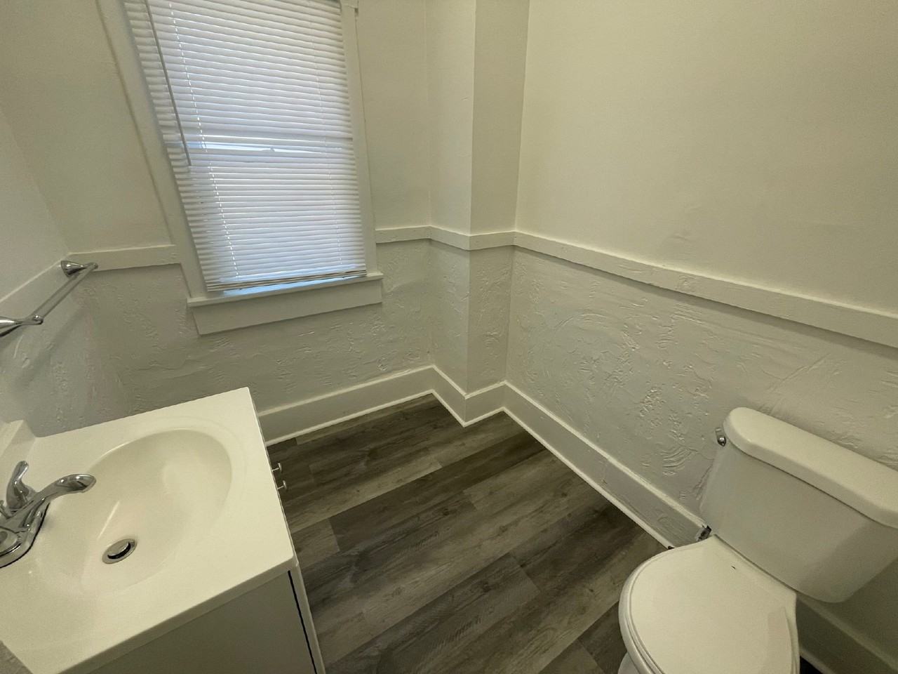 210 N Ash St - Photo 6 of 11