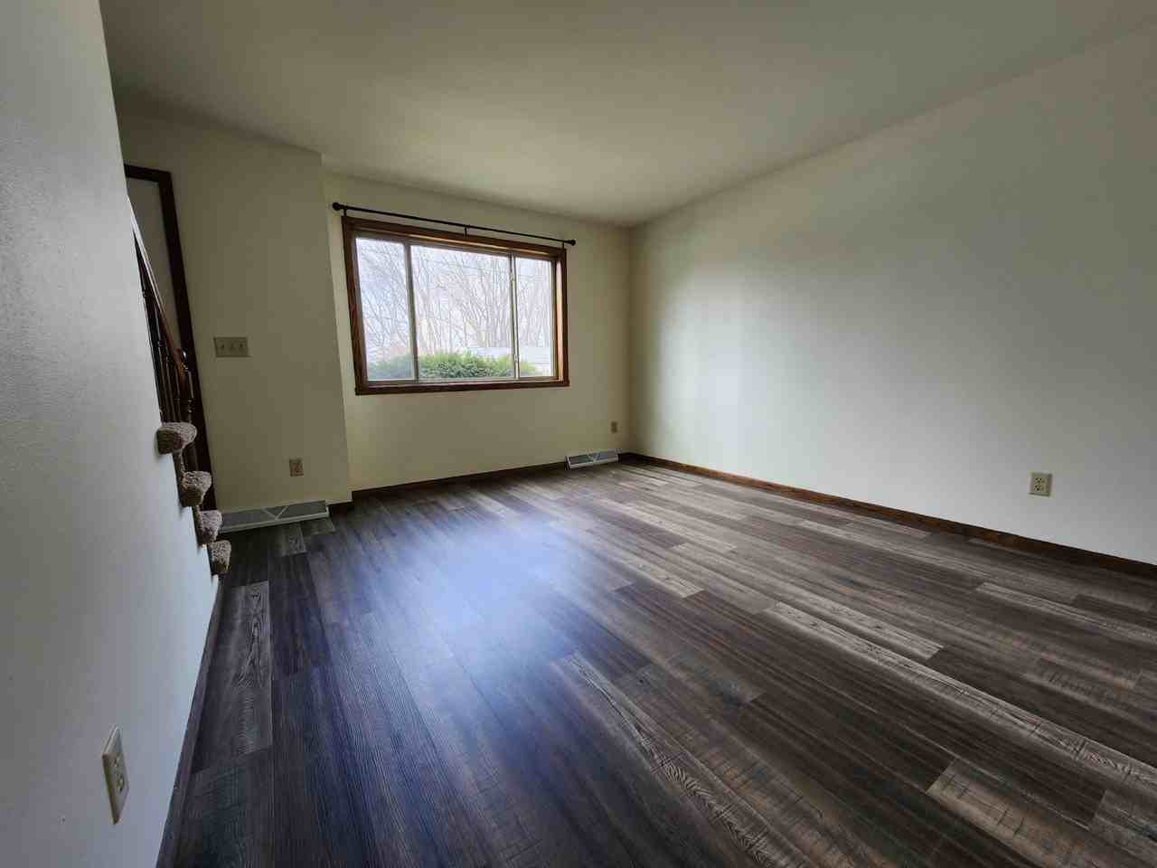 1205 Depere St - Photo 2 of 13