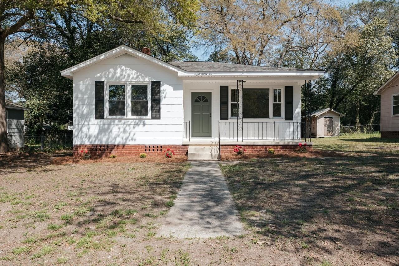 332 Guilford St - Photo 2 of 33