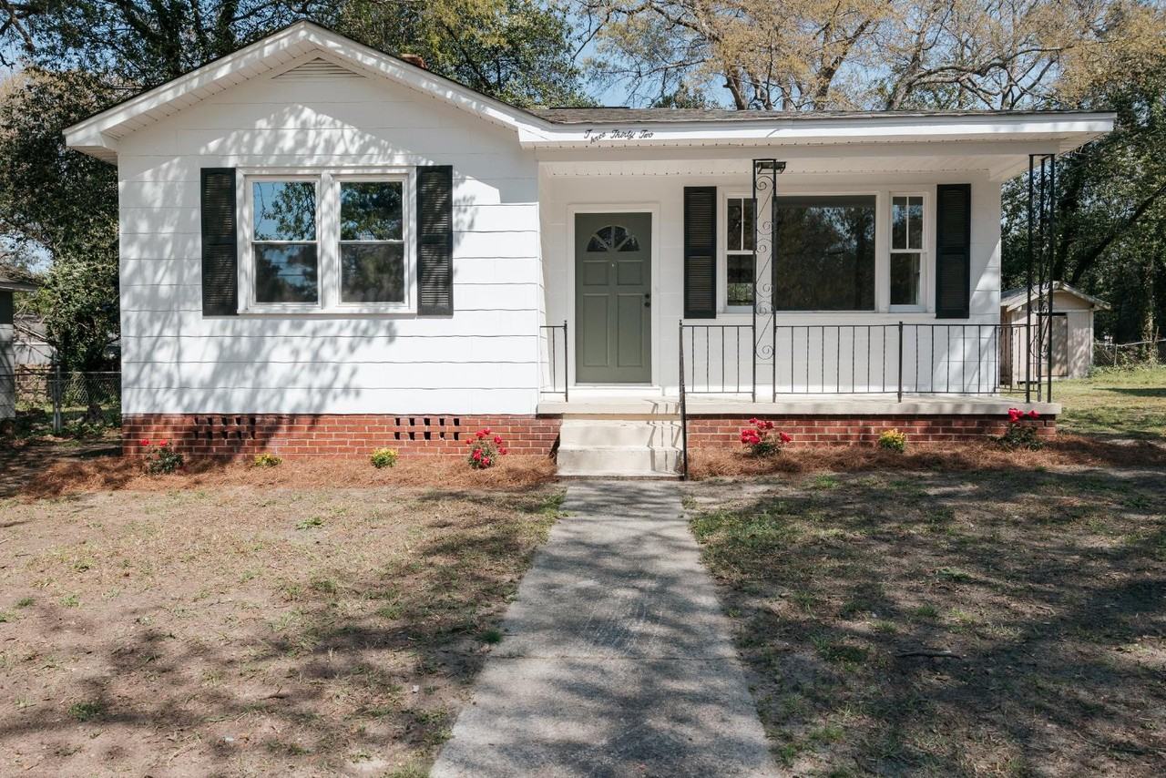 332 Guilford St - Photo 3 of 33