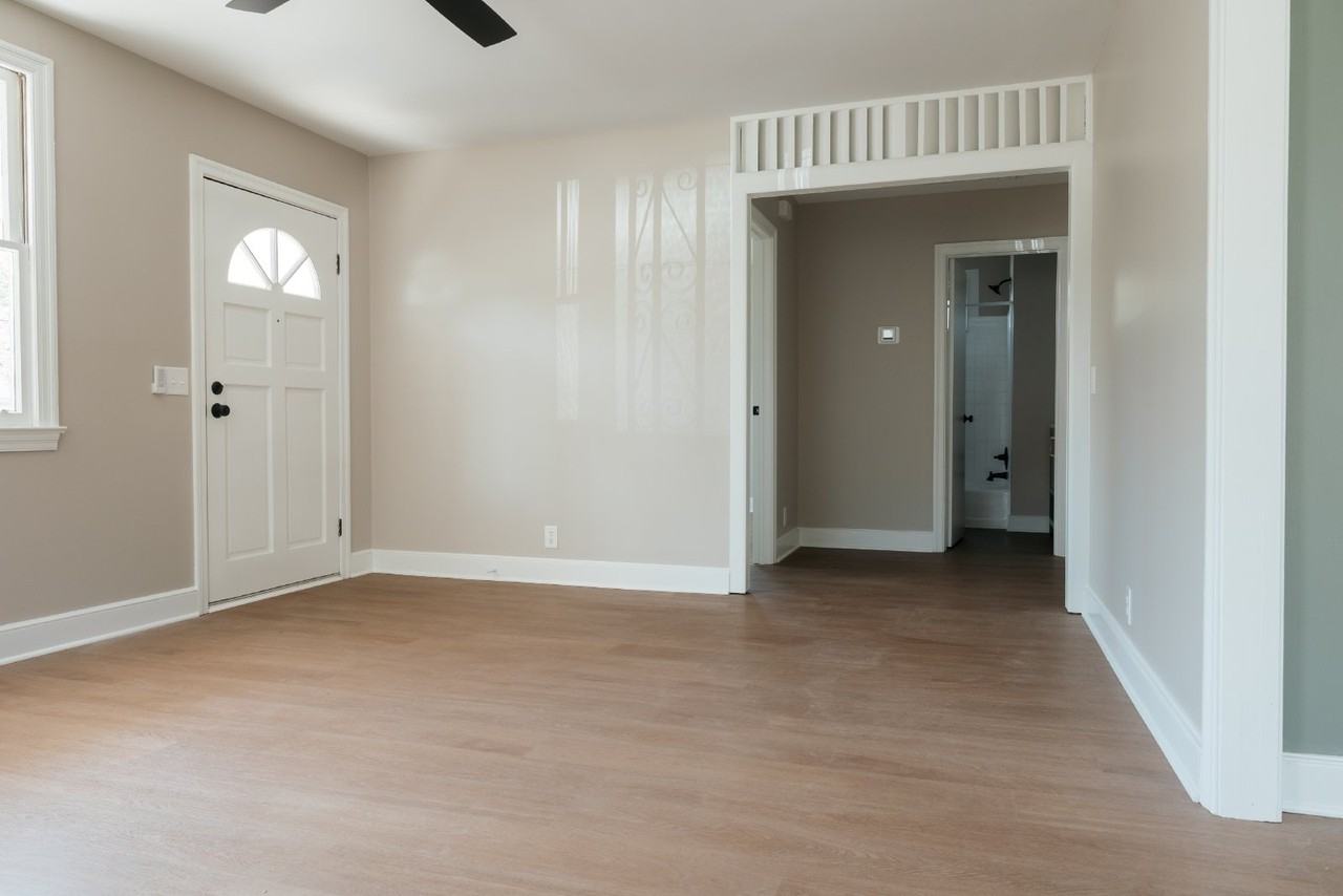 332 Guilford St - Photo 6 of 33