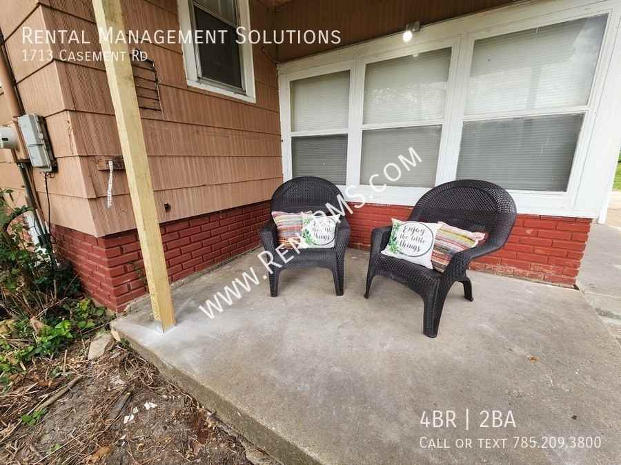 1713 Casement Rd - Photo 3 of 23
