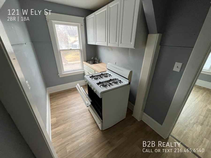121 W Ely St #121 - Photo 3 of 24