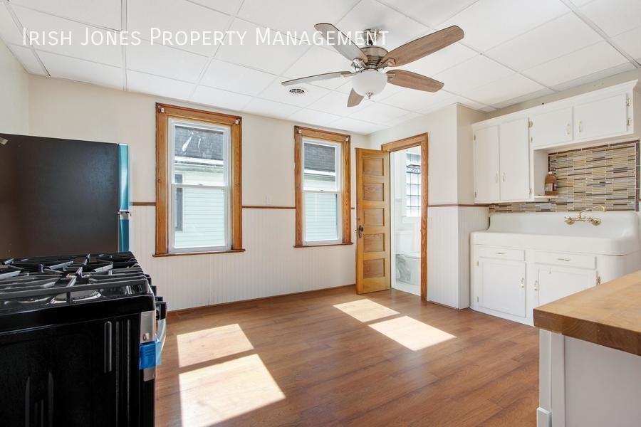 134 Peter St - Photo 2 of 13