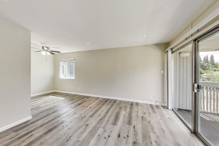 319 Poplar Ave #02 - Photo 6 of 33