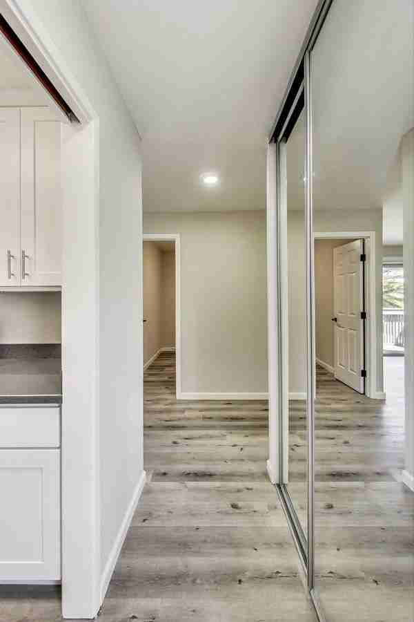 319 Poplar Ave #02 - Photo 7 of 33