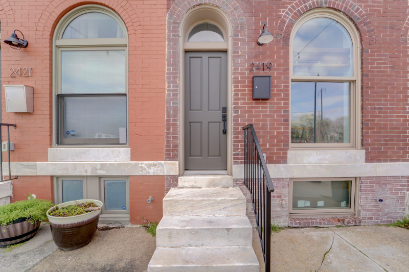 2419 E Eager St - Photo 2 of 18