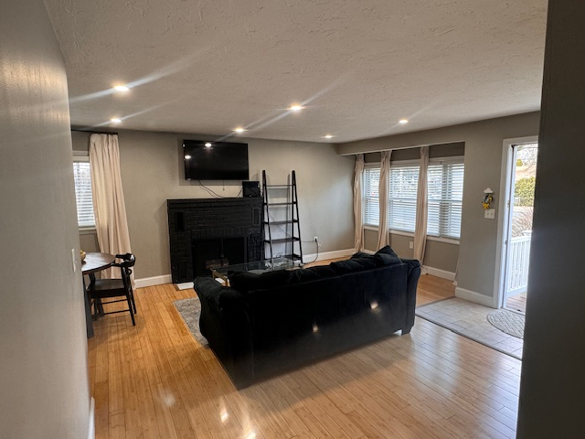 91 Memorial Dr - Photo 2 of 5