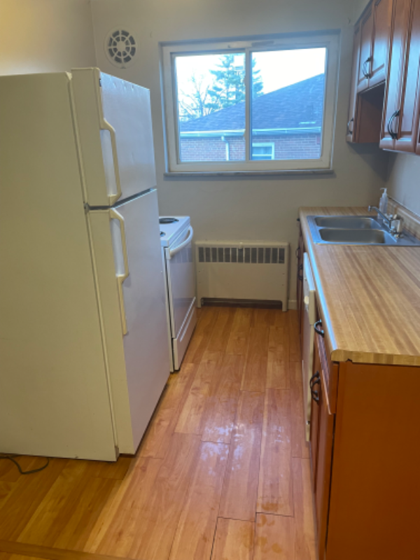 1121 Amsterdam Rd #3 - Photo 3 of 6