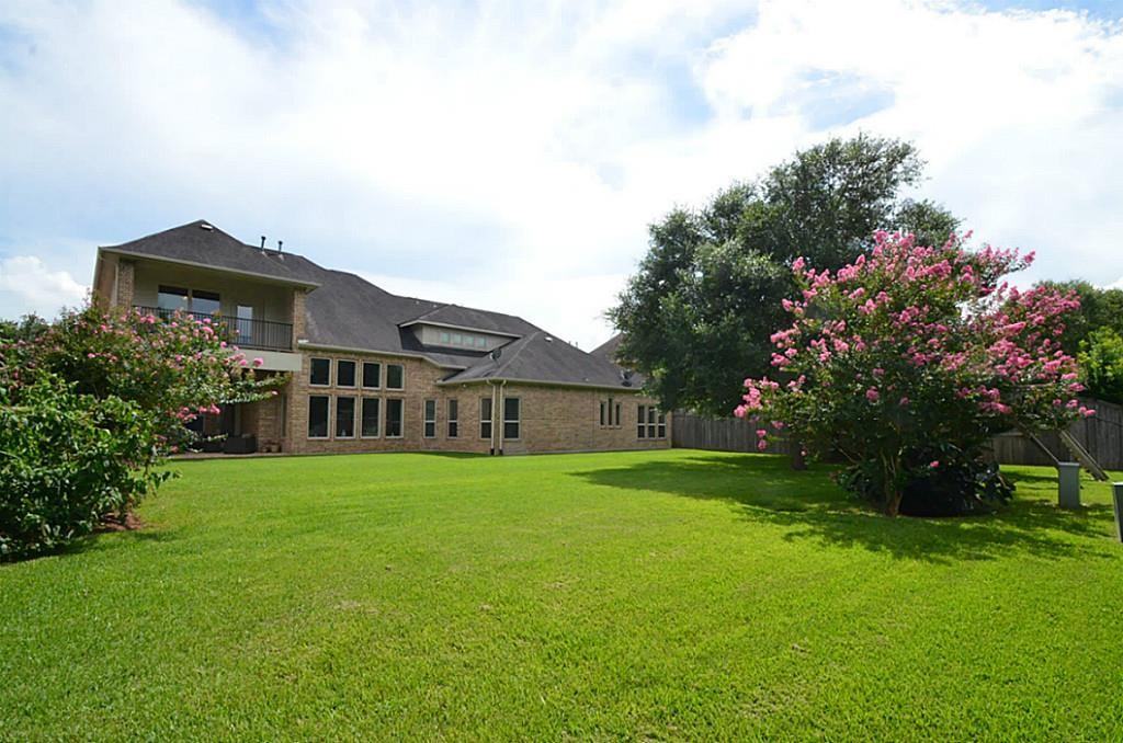 21 Waters Lake Blvd - Photo 3 of 32