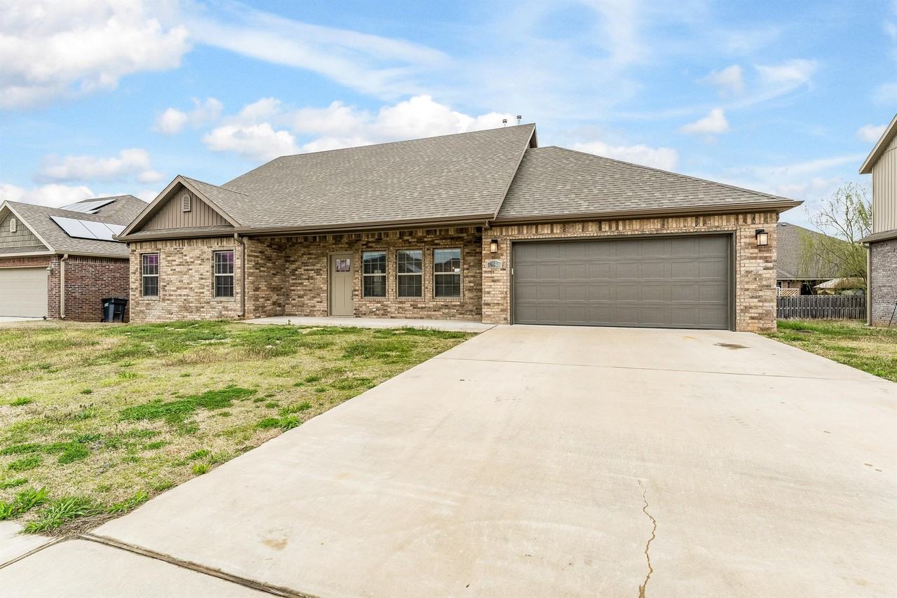 582 Quartz Way #1 - Photo 2 of 31