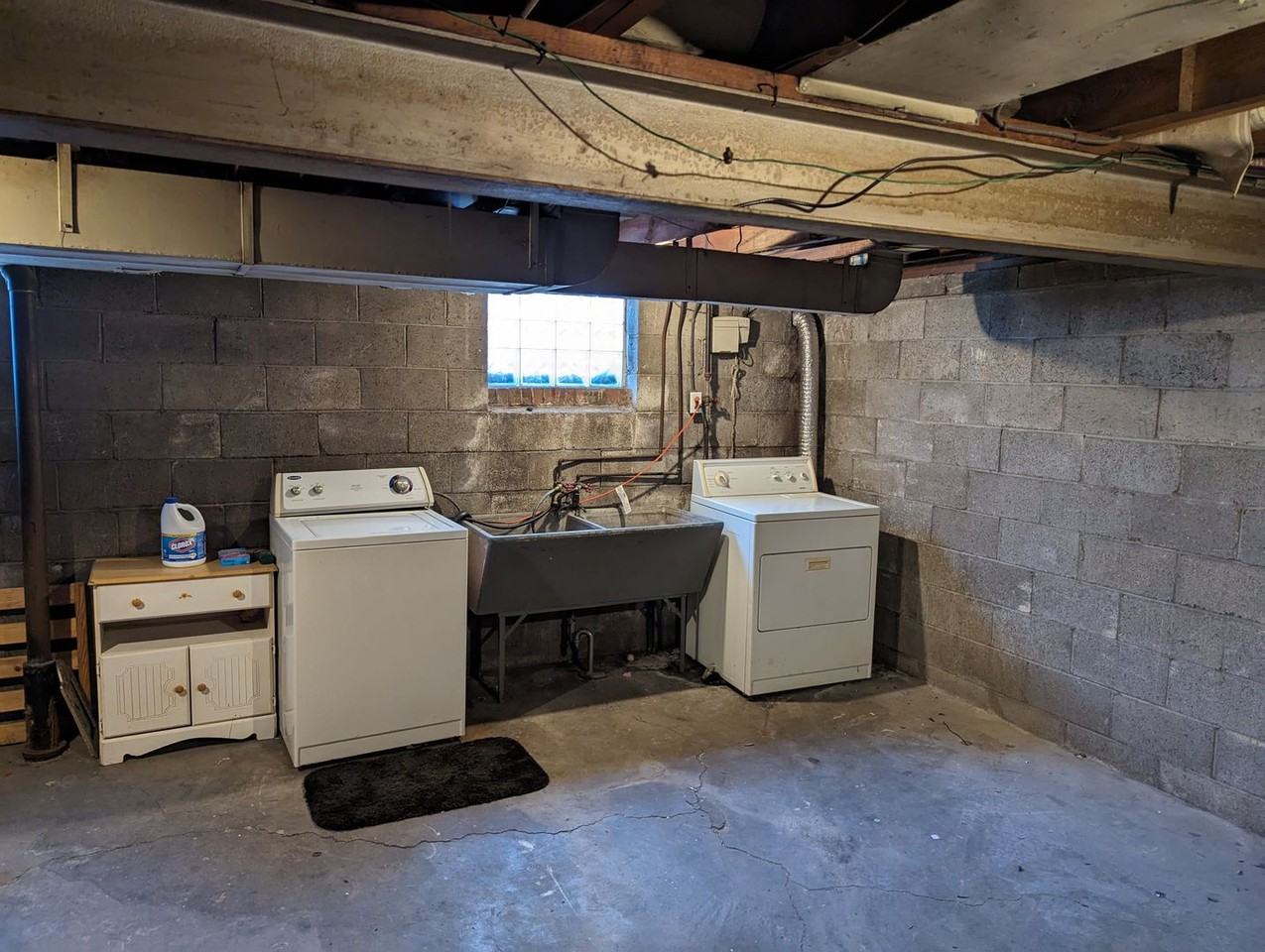 799 23rd St - Photo 2 of 11