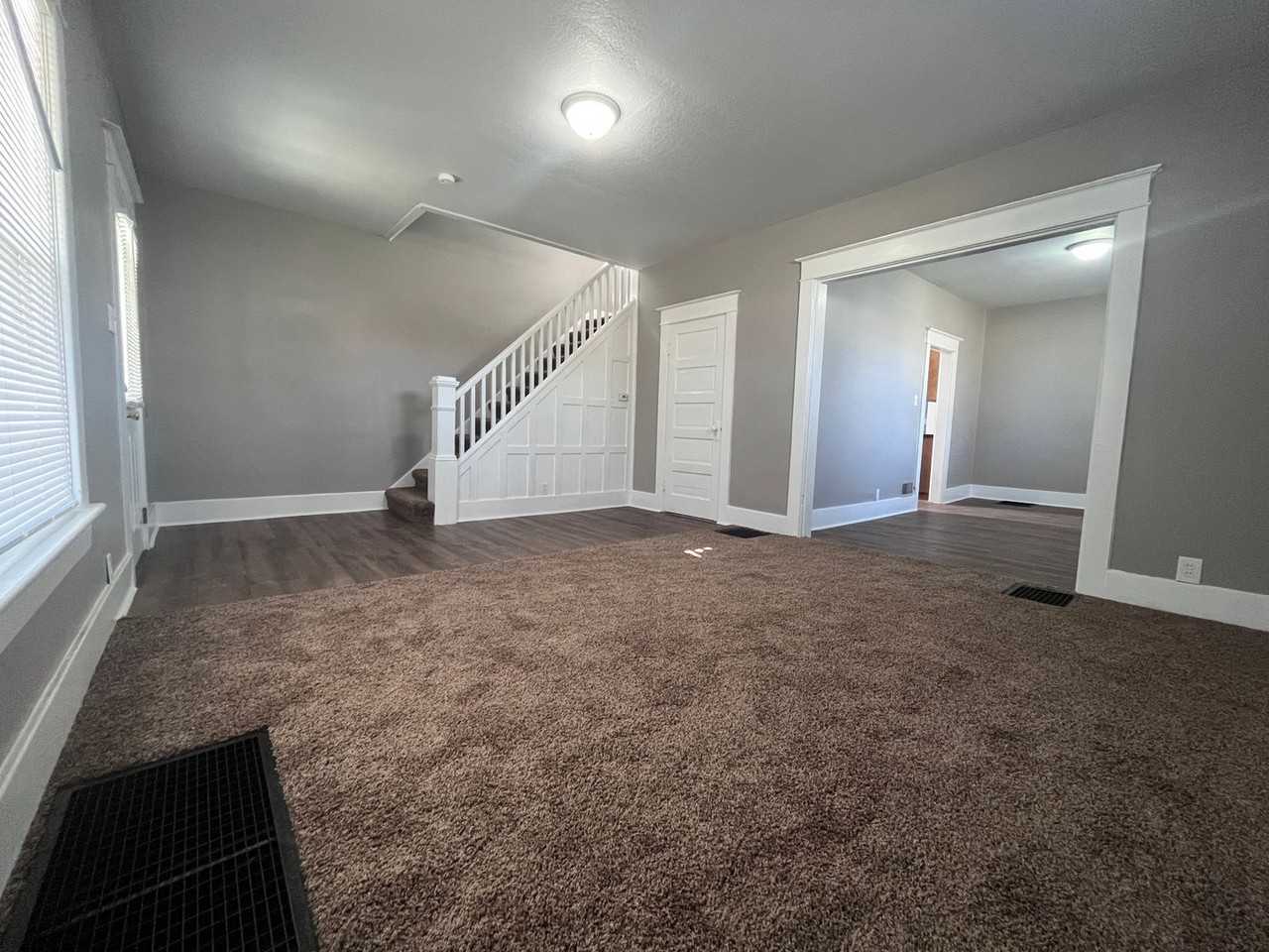 2318 Fox Ave - Photo 2 of 11