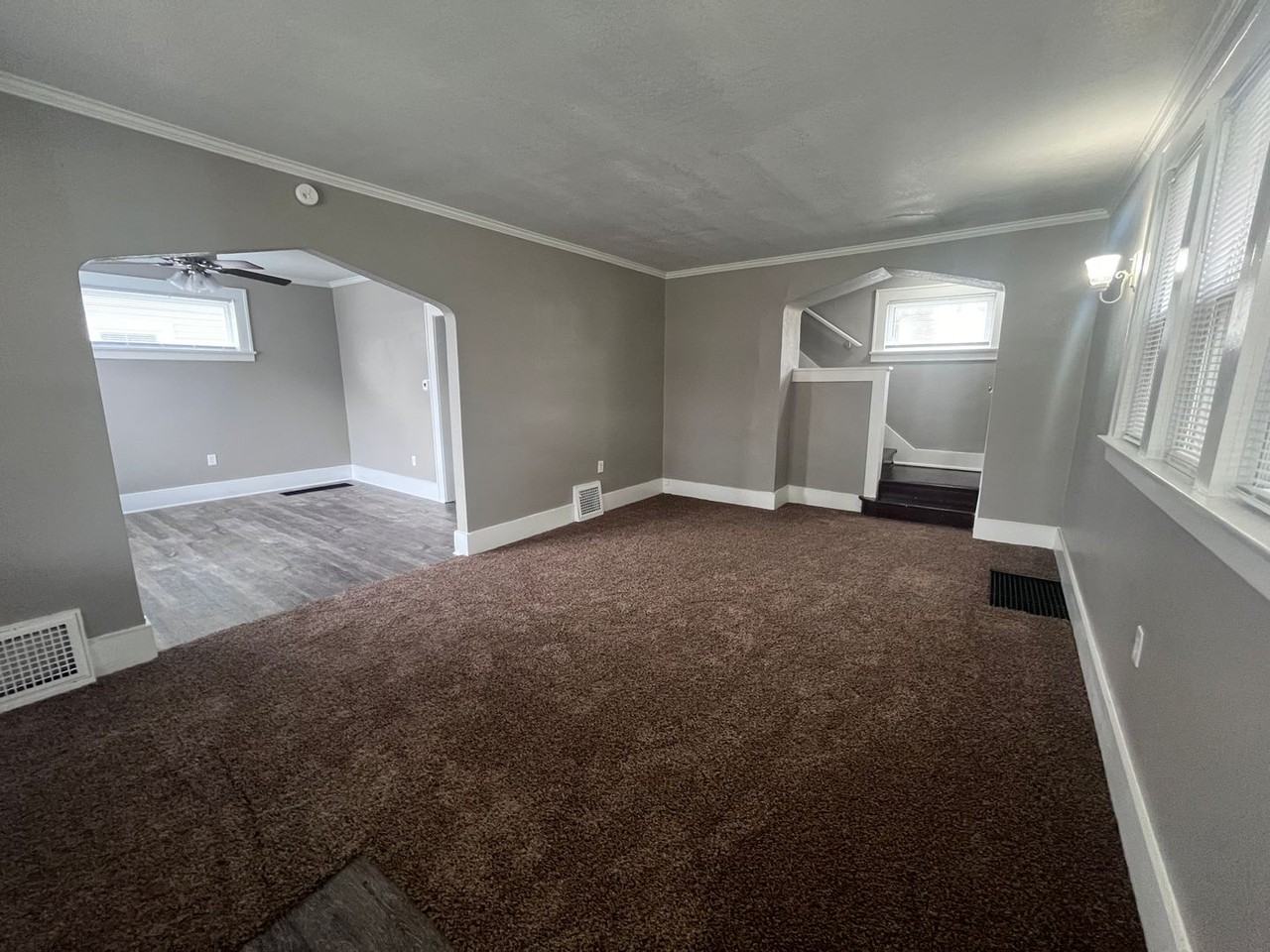 603 Nuttman Ave - Photo 2 of 11