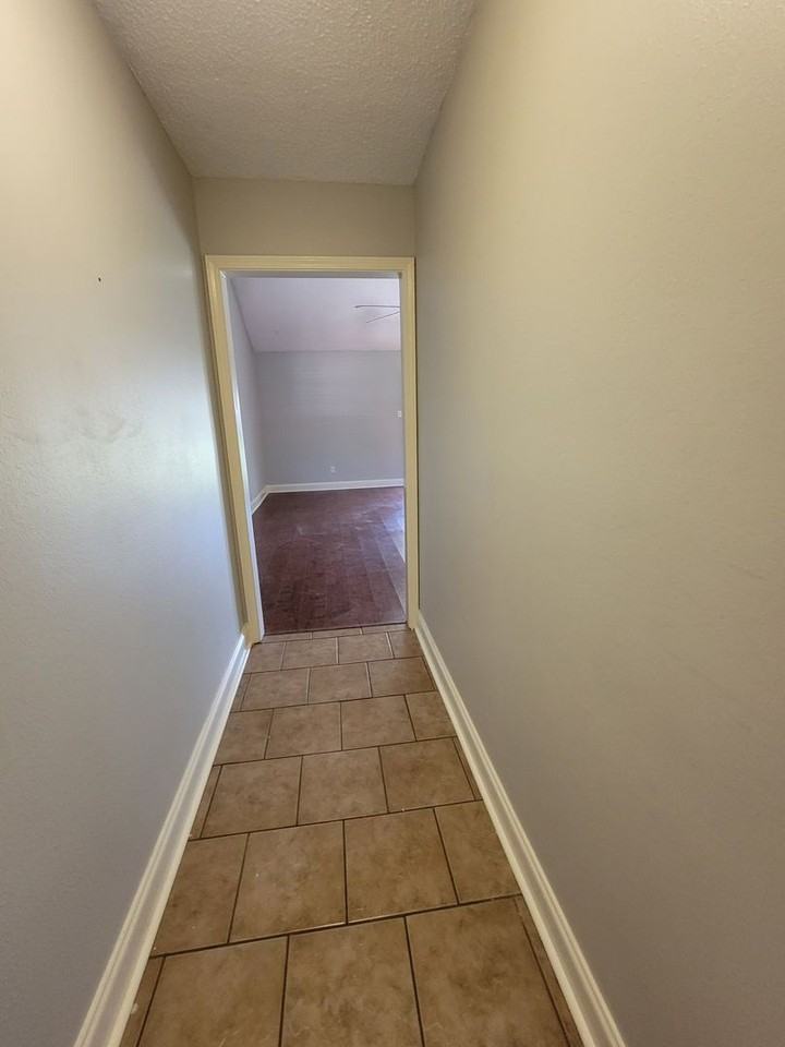 2422 Brookhaven Dr - Photo 3 of 17