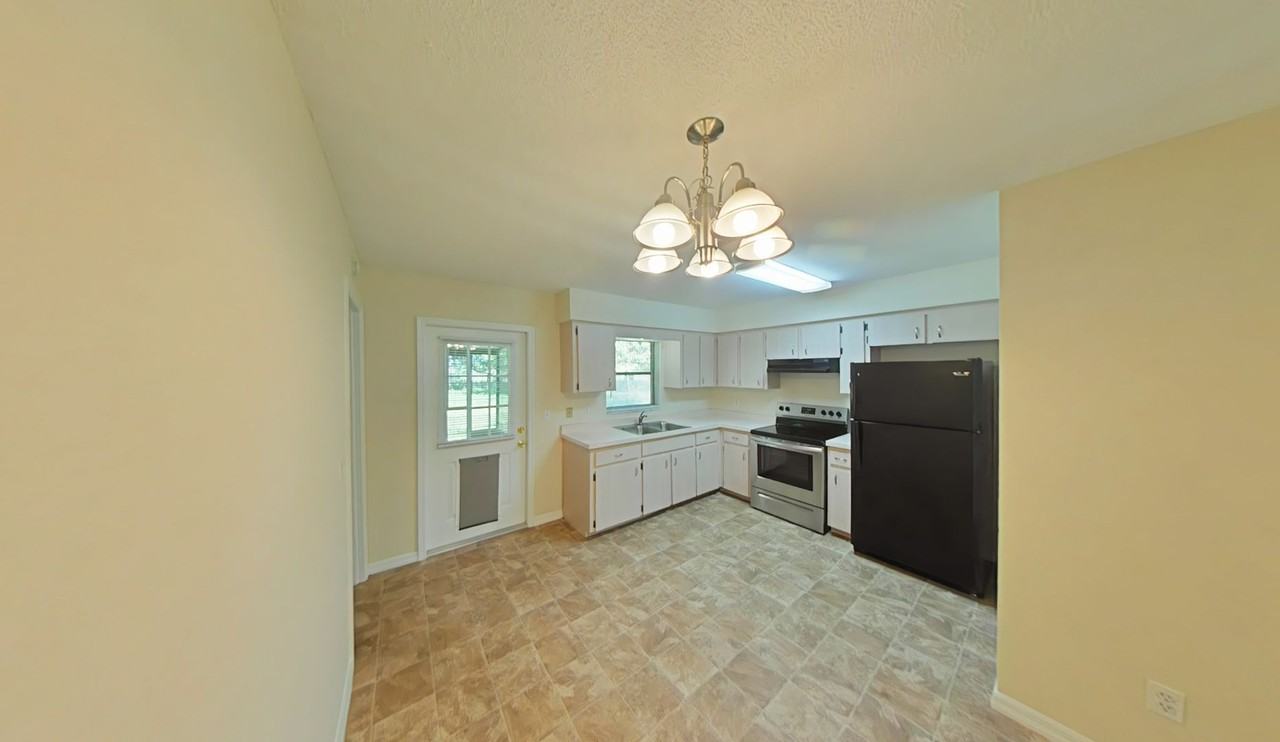 5432 Ne 11th Ave - Photo 4 of 12