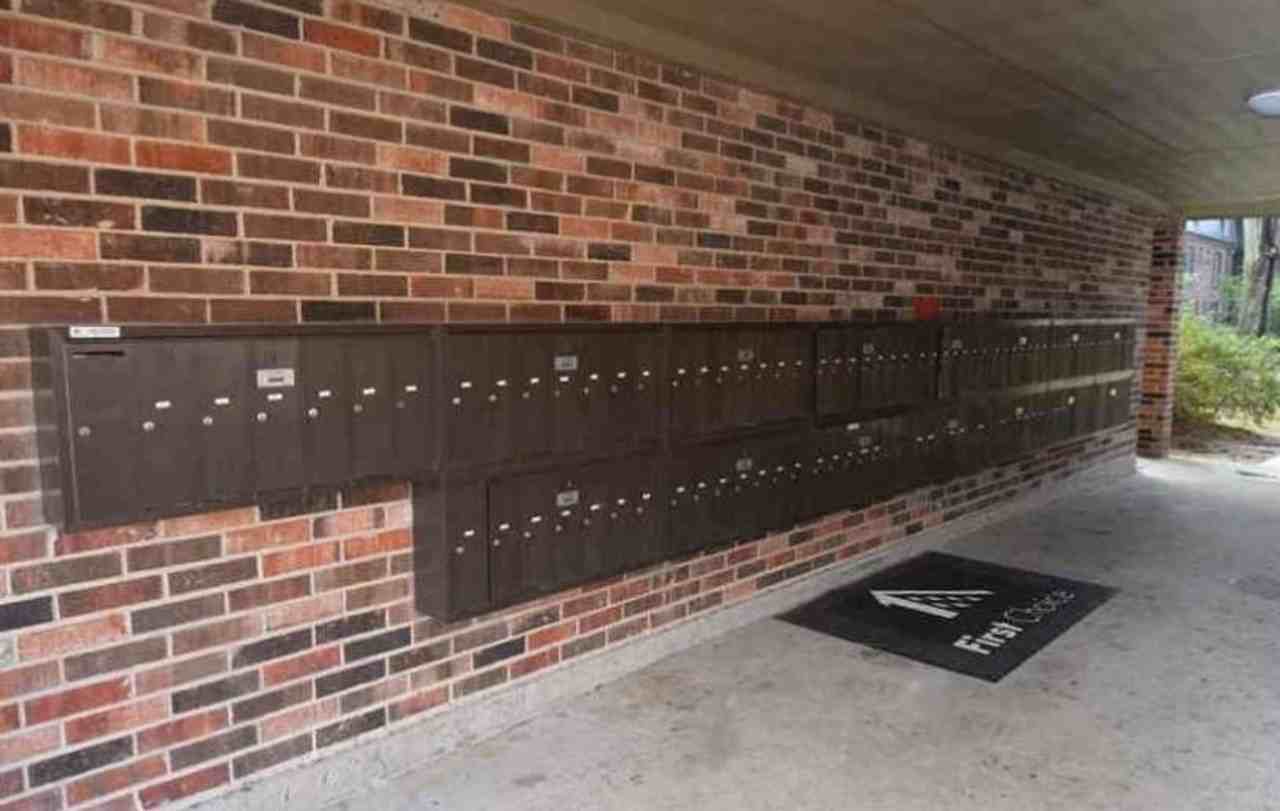 Baton-002 Park East II Apts - Photo 5 of 20