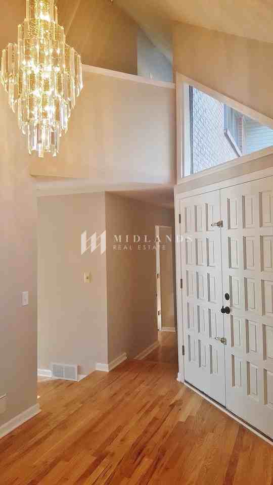 2312 S 105th St - Photo 2 of 27