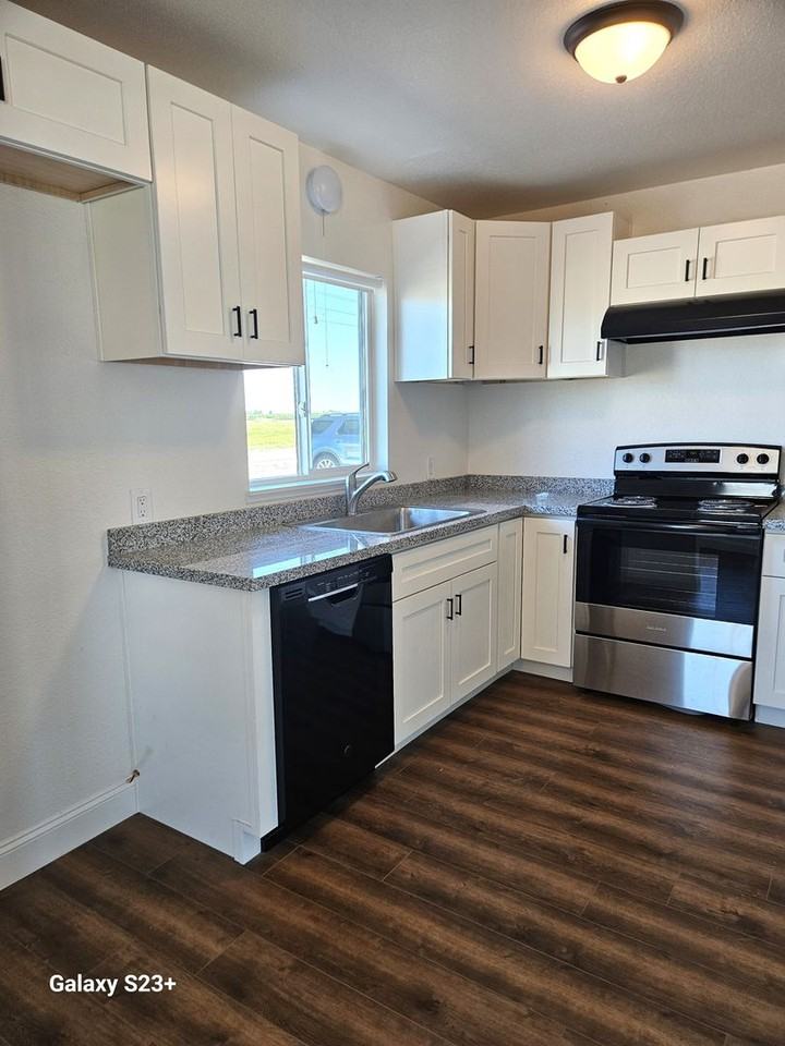 5944 California Ave - Photo 4 of 14