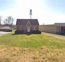 featured image of 2004 E 5th St