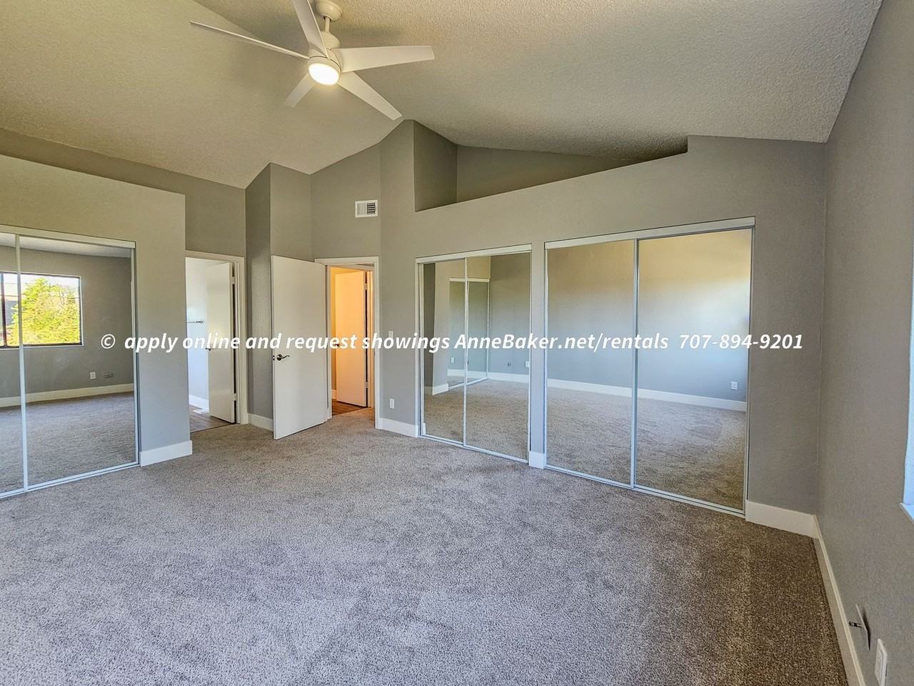 127 Melva Ct - Photo 4 of 44