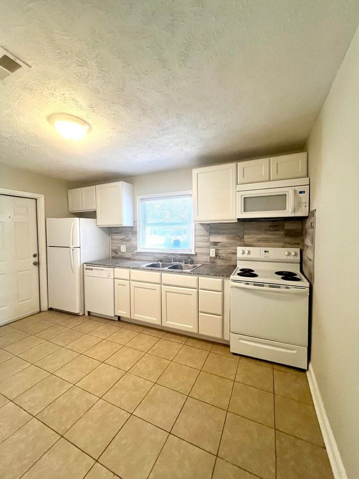 905 - Photo 6 of 14