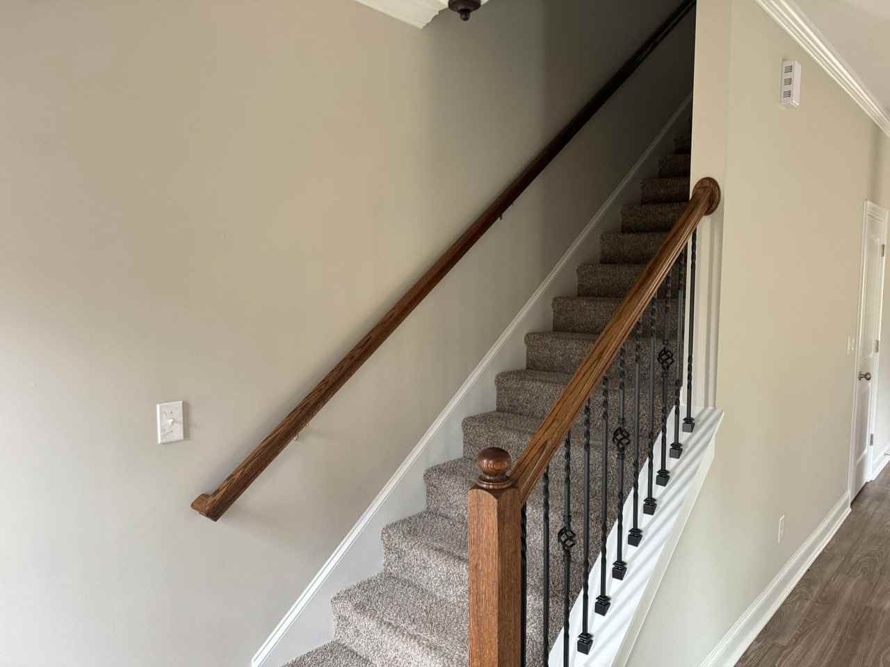 4617 Hunters Mill Ct - Photo 3 of 43