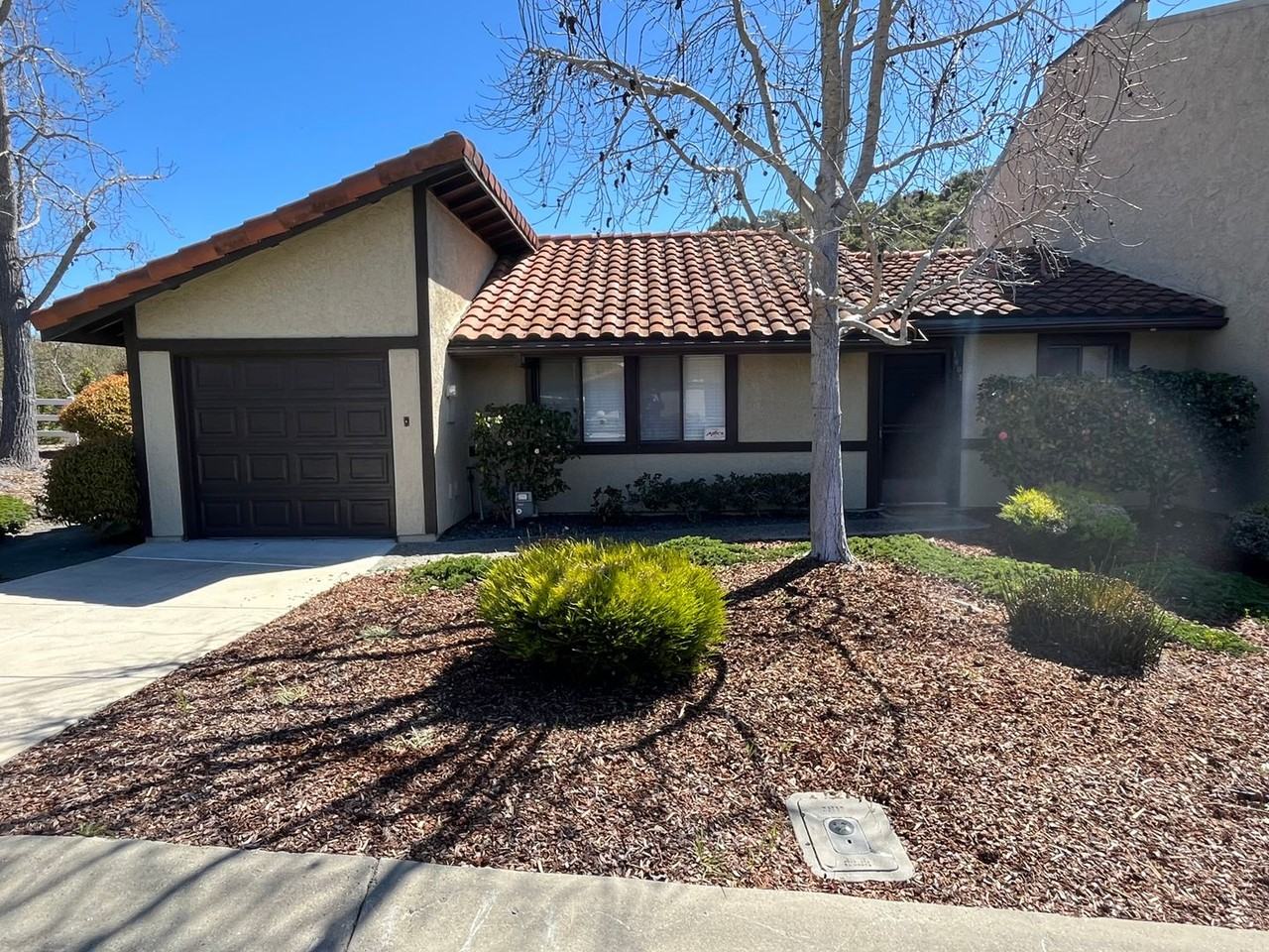 1003 Meadow Way - Photo 2 of 16