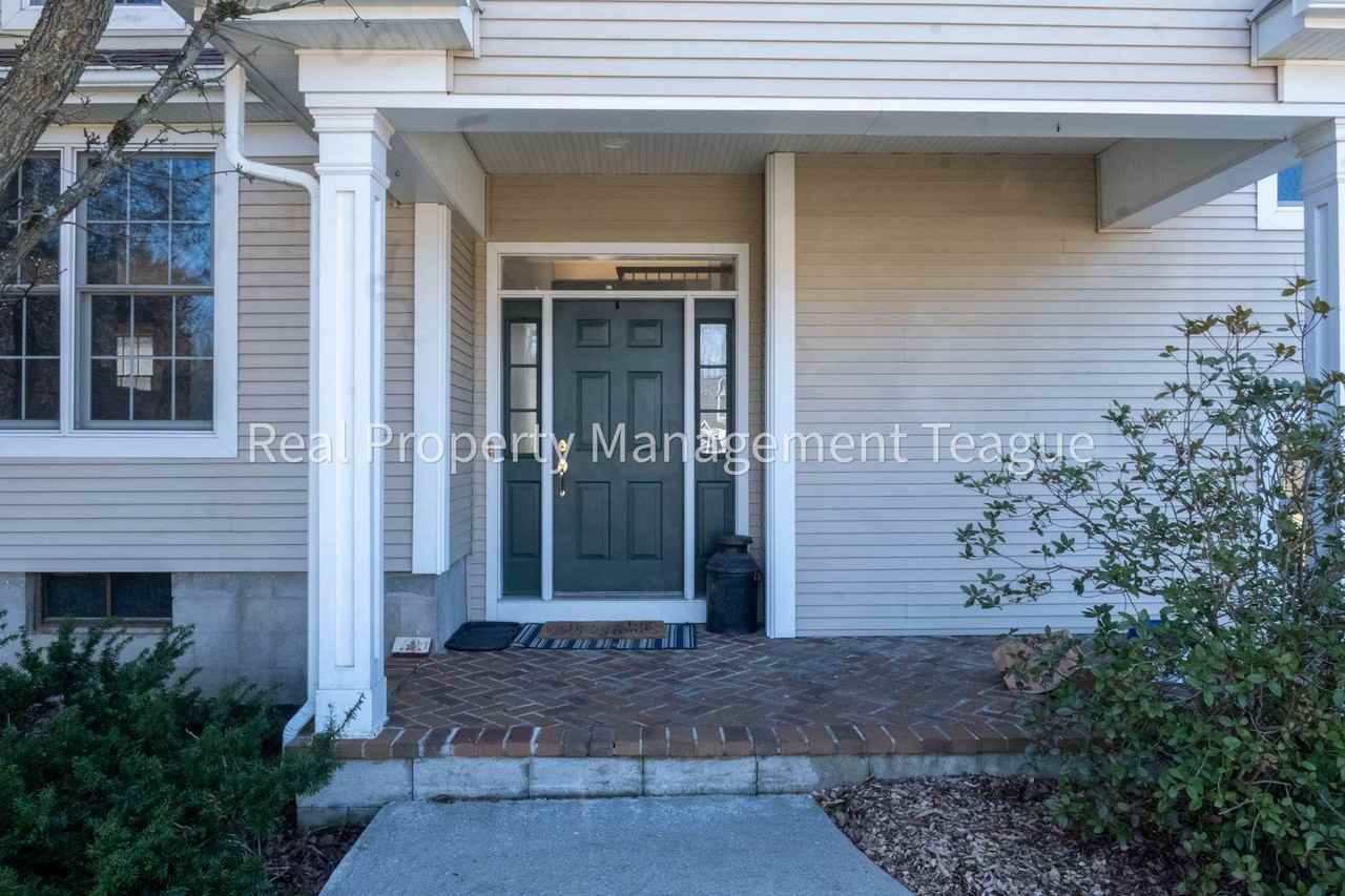 12 Rustic Bridge Rd - Photo 2 of 40