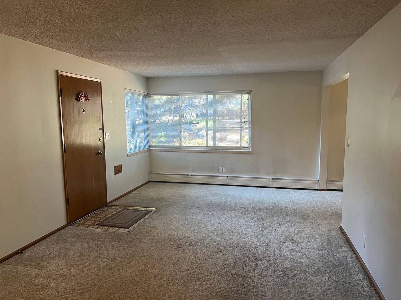 2321 Ne 55th St - Photo 3 of 18