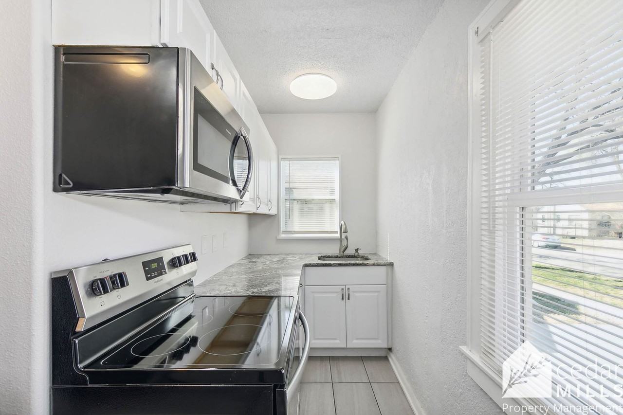 212 Kansas Flats - Photo 2 of 14