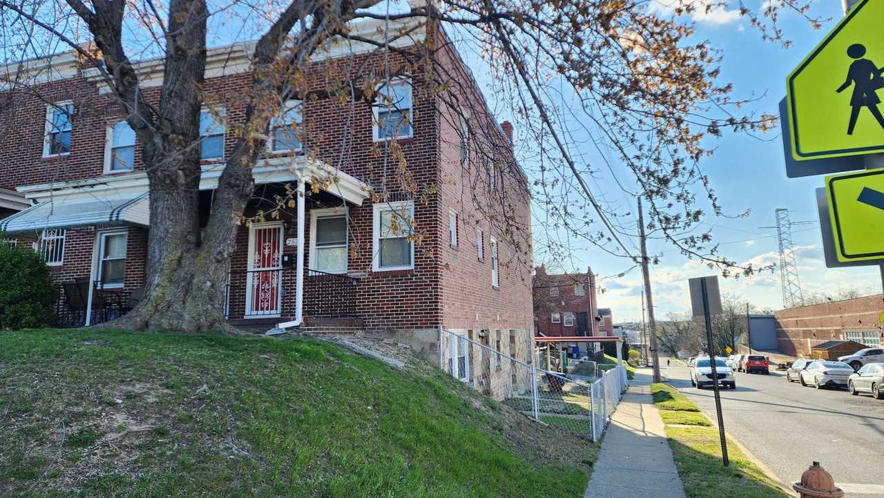 2527 Kirk Avenue - Photo 2 of 24