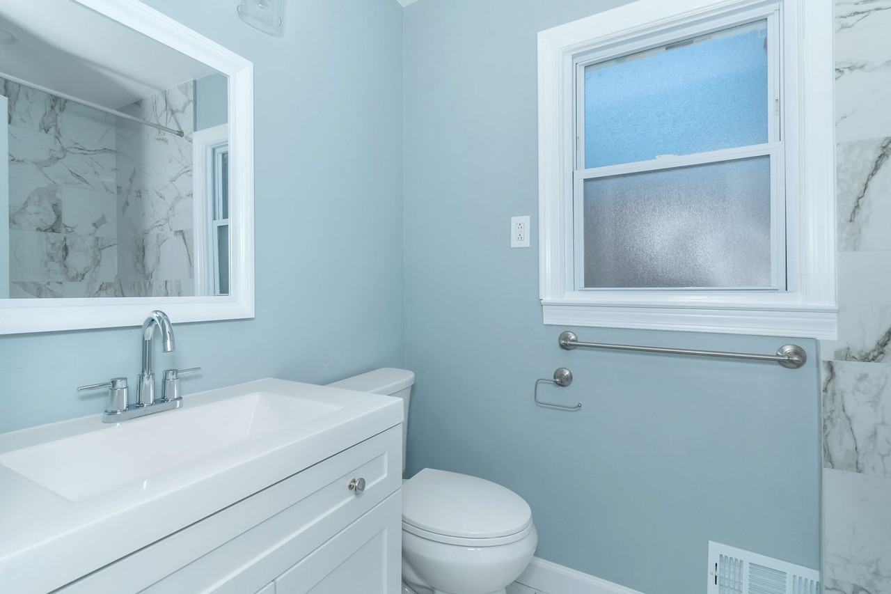 3367 Benjamin E Mays Drive Southwest - Photo 3 of 44