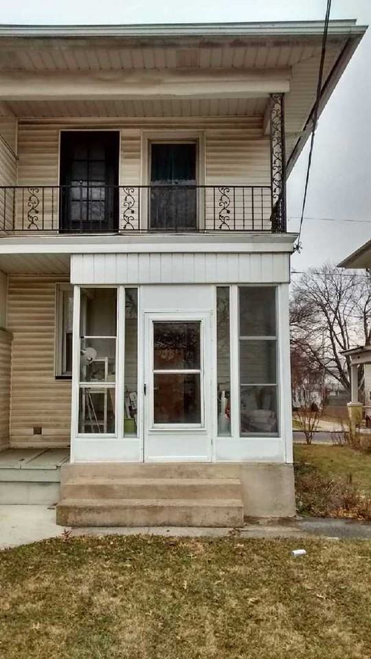 420 7th St - Photo 2 of 19