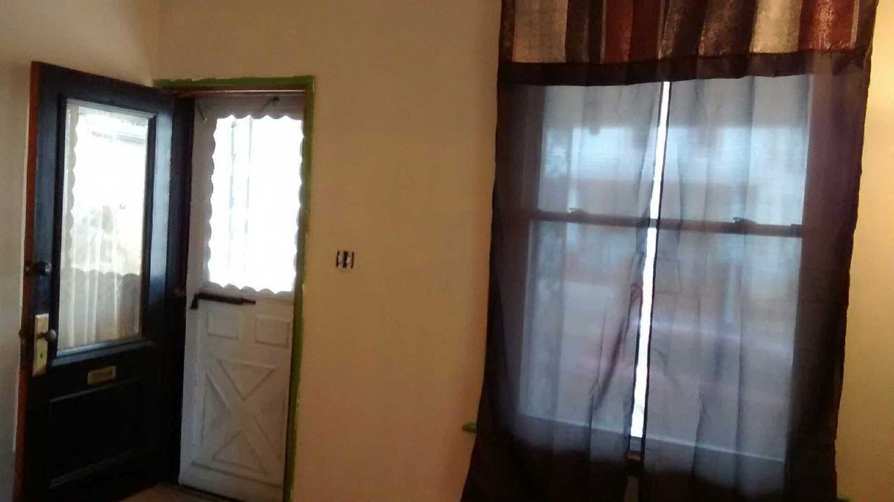 420 7th St - Photo 4 of 19