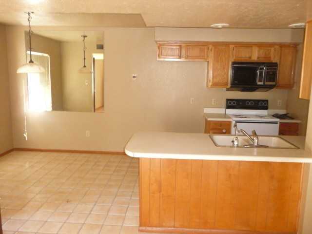 2802 Ne 9th St #A6 - Photo 3 of 20