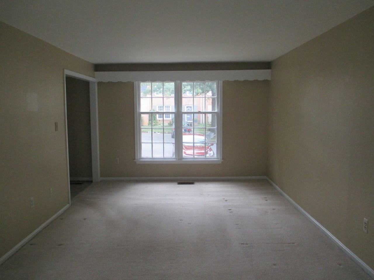 5258 Leestone Ct - Photo 2 of 13