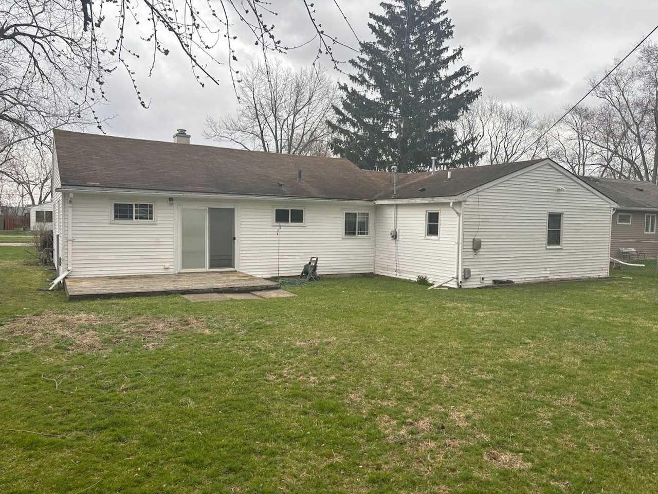 614 S Hill Park Dr - Photo 3 of 19