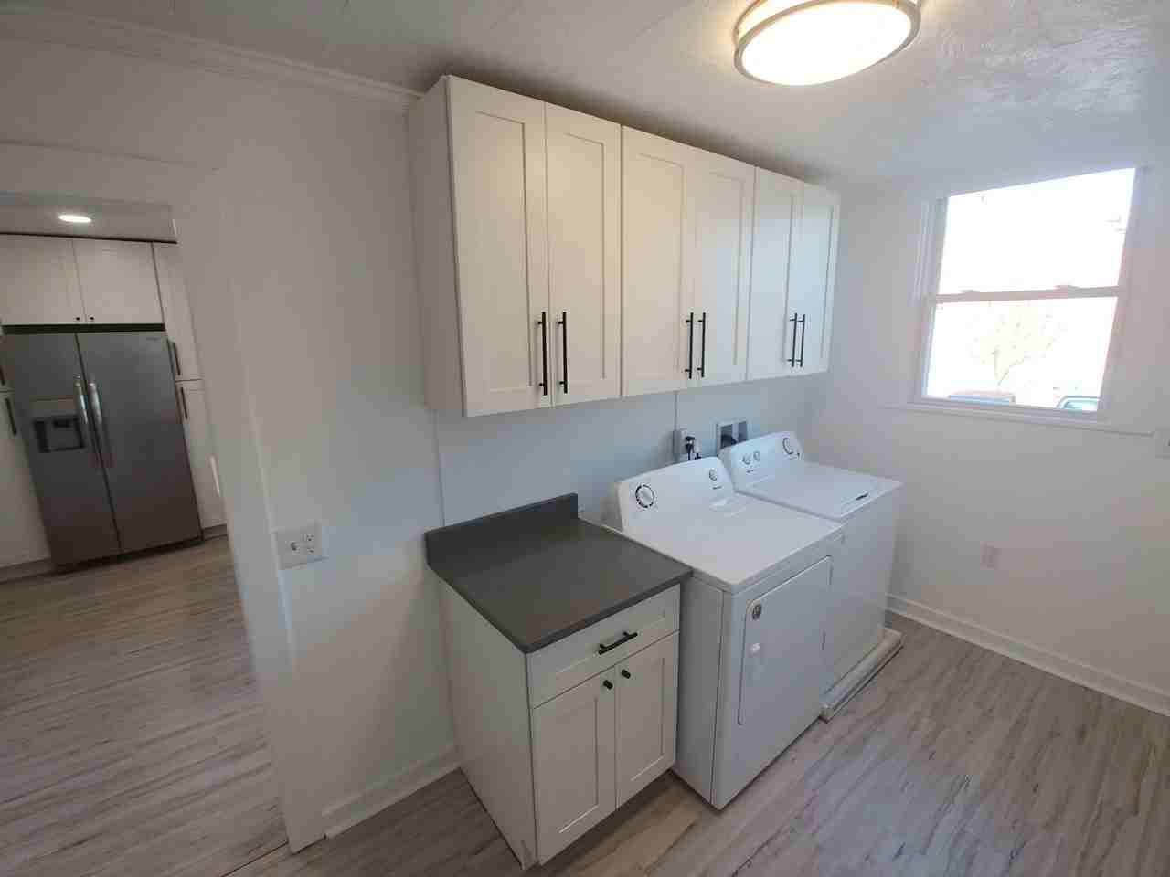 222 Walter St - Photo 4 of 11