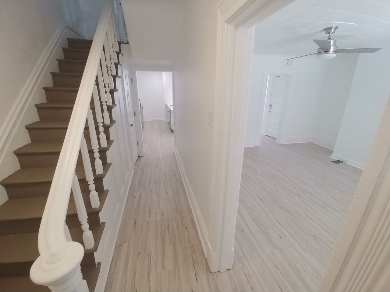 222 Walter St - Photo 7 of 11