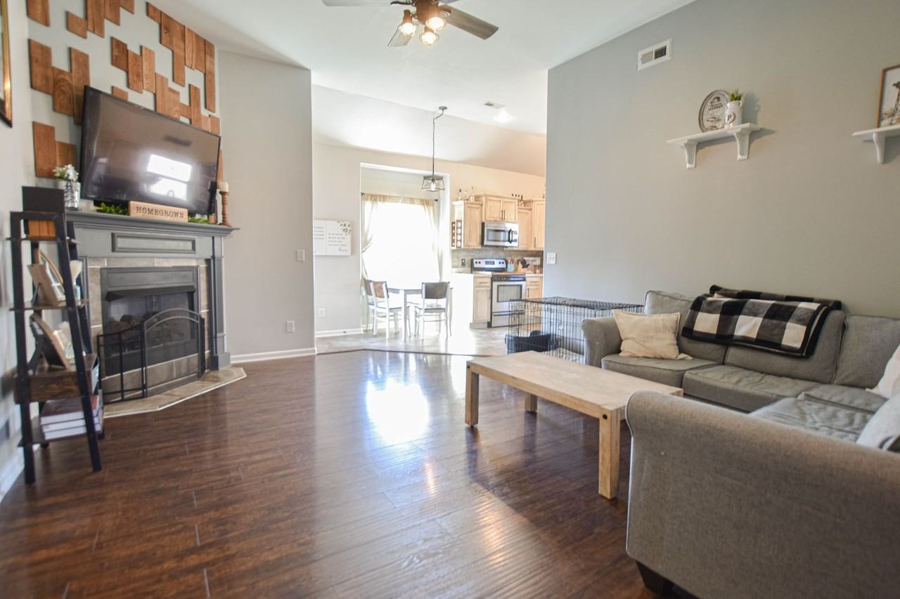 3746 Crisscross Ct - Photo 2 of 17