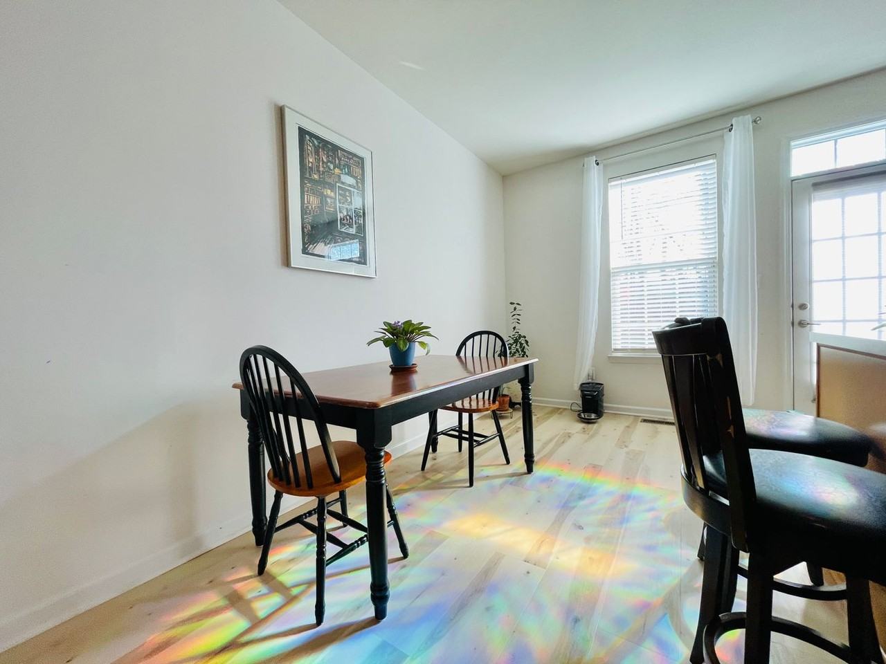 127 Streamview Dr - Photo 5 of 37