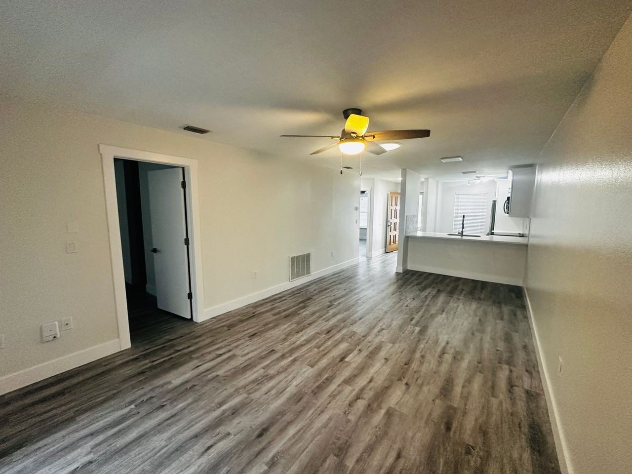 3005 Wainwright Ct - Photo 4 of 14